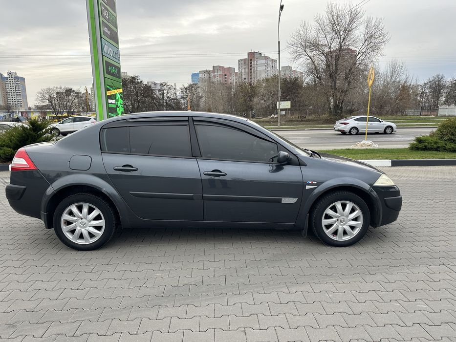 Рено Меган 1.6 автомат газ