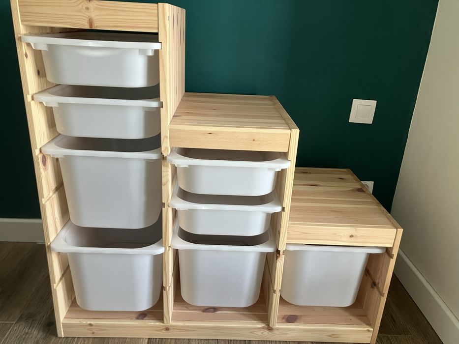 Regał z pojemnikami Ikea