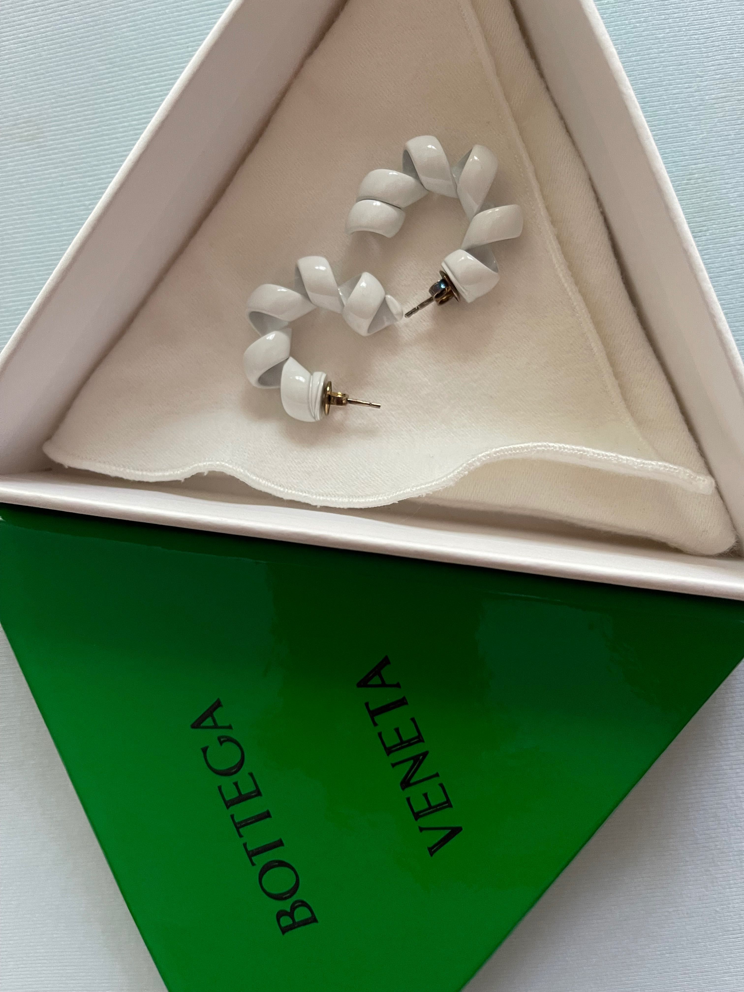 Сережки Bottega Veneta . Нові . Оригінал.