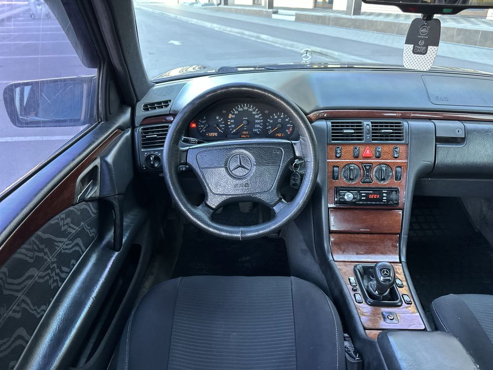 Mercedes w 210 2.0 Газ/бензин