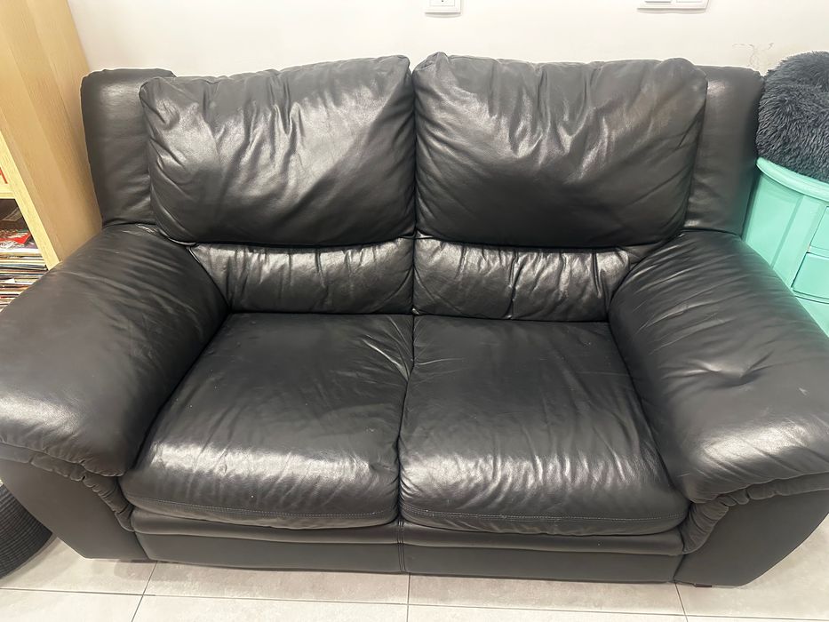 Sofá 2 lugares pele azul escuro
