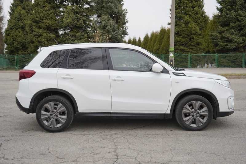 Suzuki Vitara 1.4 140 KM Automat 2019 r 4x4 grzane fotele