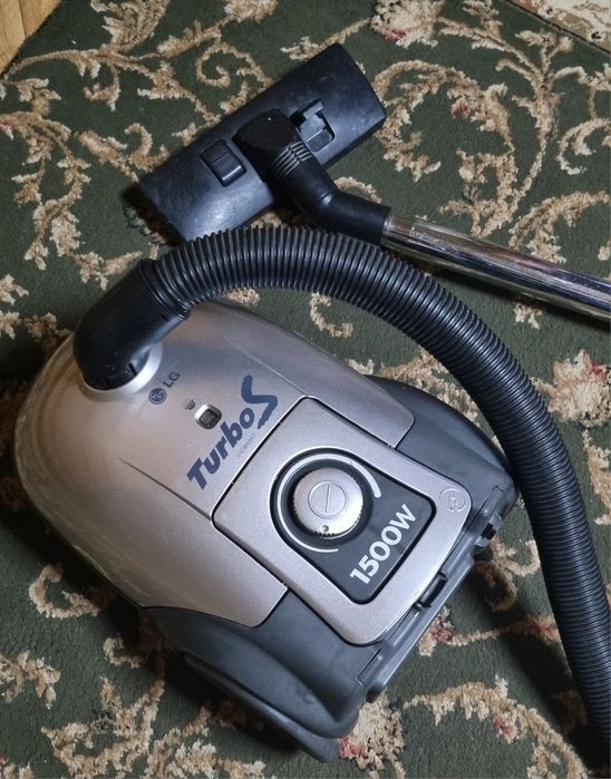 Продам пылесос  Lg 1500w