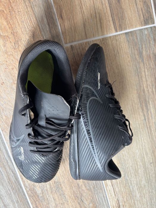 Halówki NIKE buty hala rozmiar 35.5 dziecięce