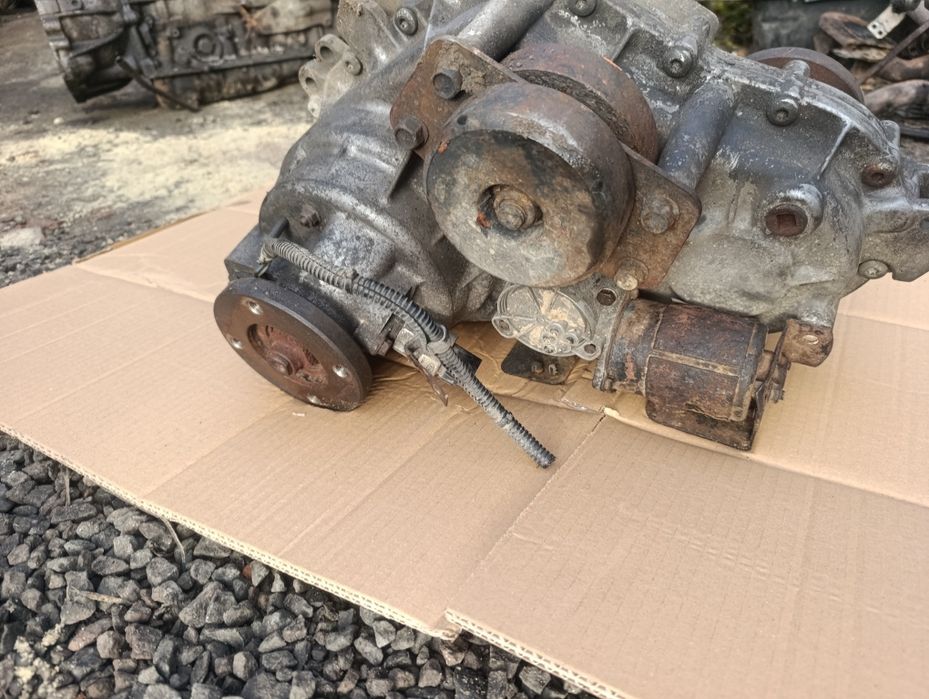 Роздатка КПП Kia Sorento BL Соренто 2002-05 3.5 безнин