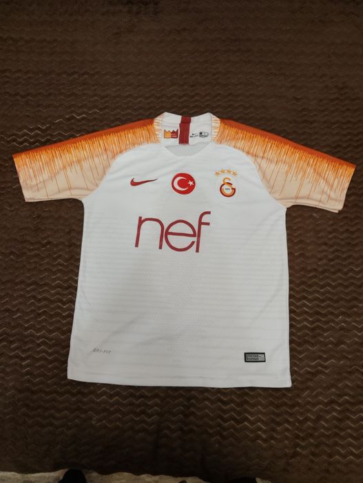 футболка Nike 2018/19 для виїзних матчів футбольного клуб Галатасарай