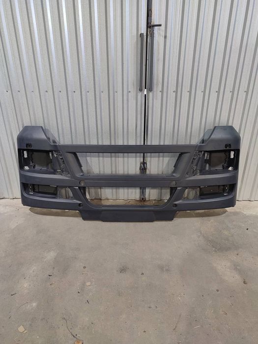 Бампер. 81.41610.0364 MAN Tgs,tgx є незначні дифекти видно на фото