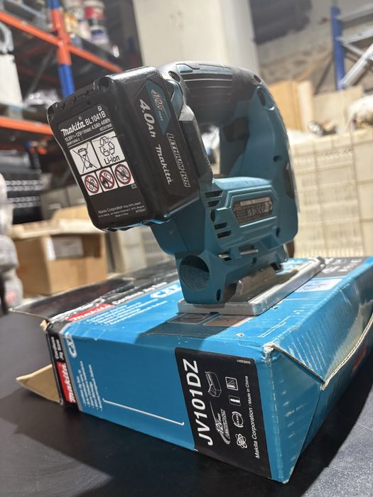 Makita Serra de Recorte 4.0 Ah.