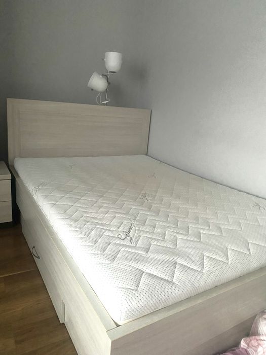 Łóżko 140x200 drewniane + materac Estrella Lux