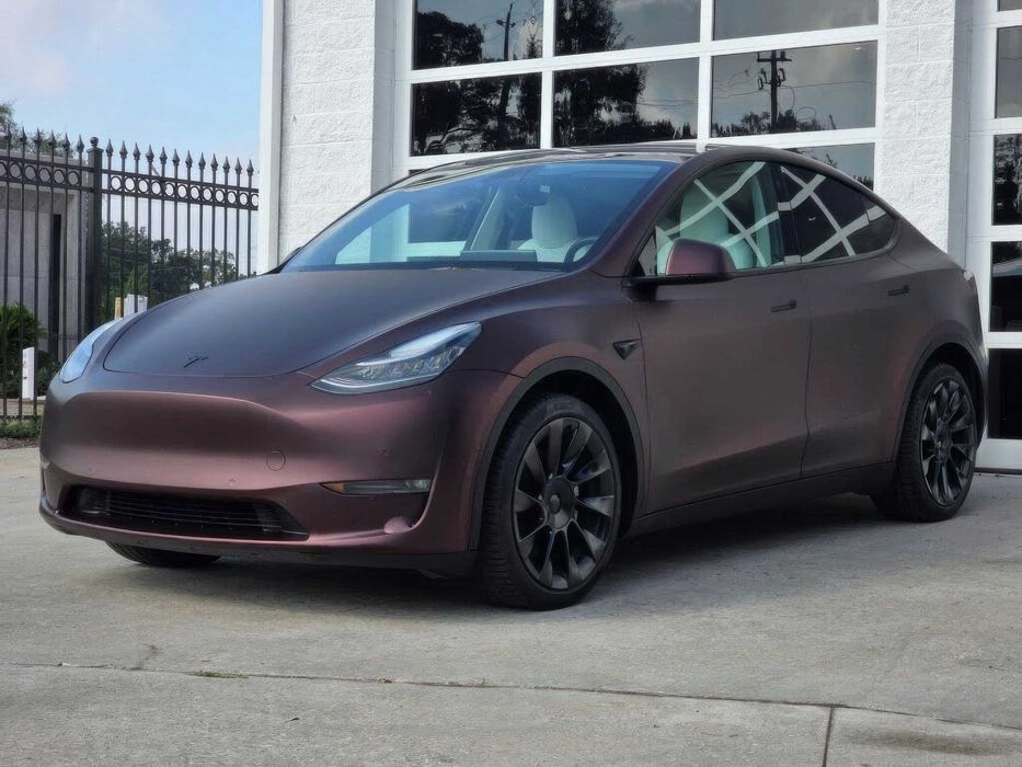 Tesla Model Y Long Range      2021