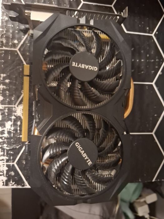 GIGABYTE Radeon R7 370 OC 2GB WINDFORCE - Stan bdb, Pudełko!