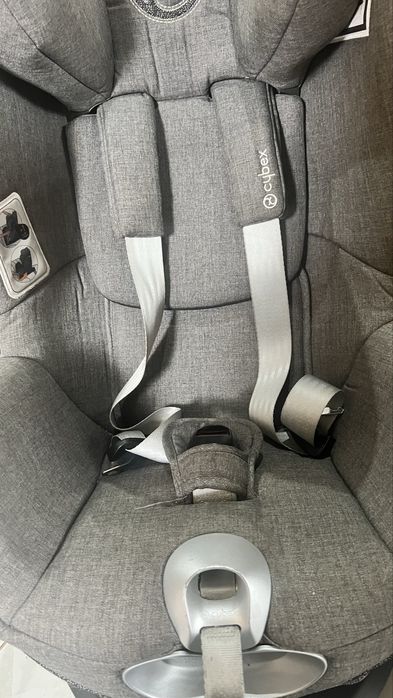 FOTELIK CYBEX SIRONA Zi l-Size Grey (Plus) z baza obrotowa 360