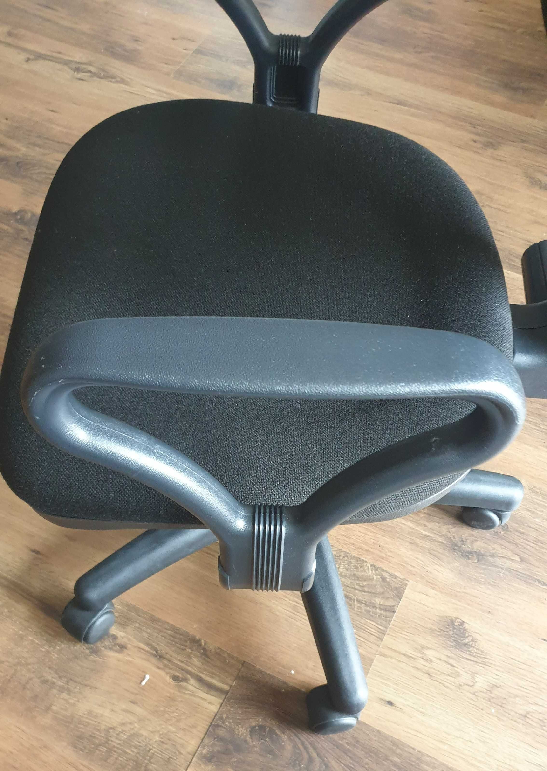Krzesło obrotowe / fotel biurowy