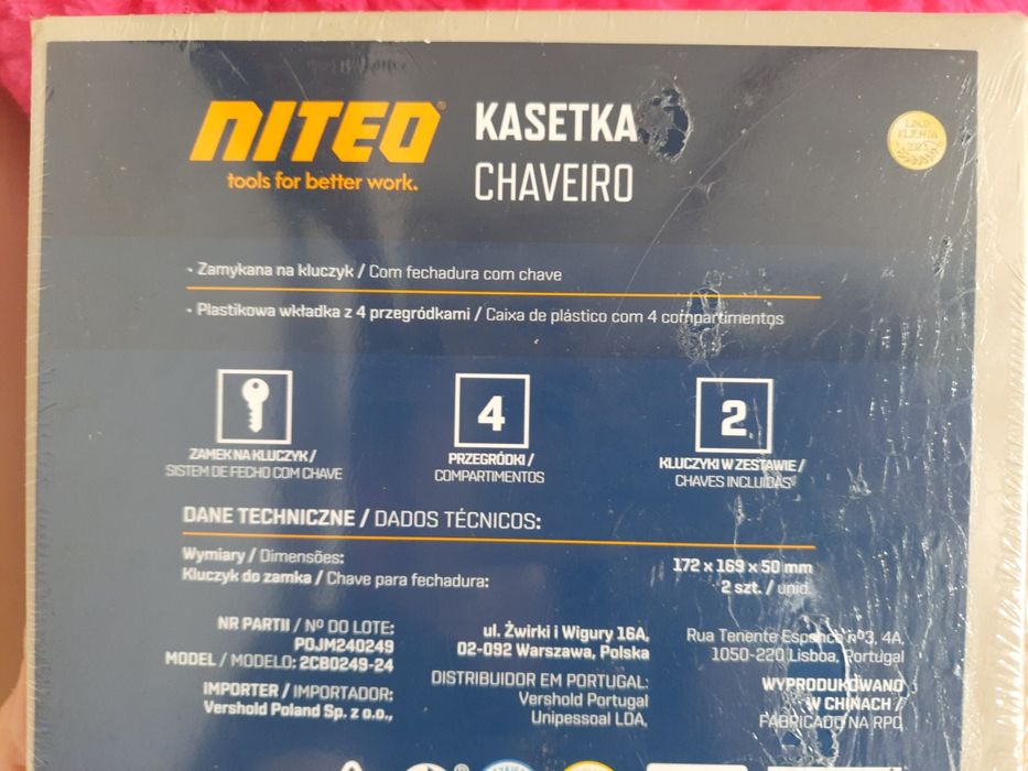 Kasetka metalowa, solidna skarbonka na oszczędności dla dziecka