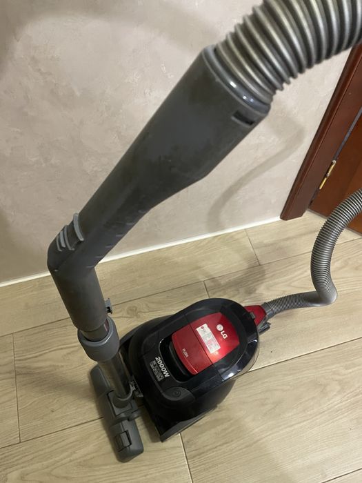 Порохотяг потужний LG VK706R03N пилосос пилосос пылесос робочий