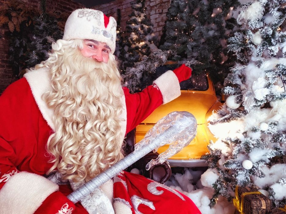 Дід Мороз та Снігуронька. У Дніпрі на Новий рік. Дед Мороз