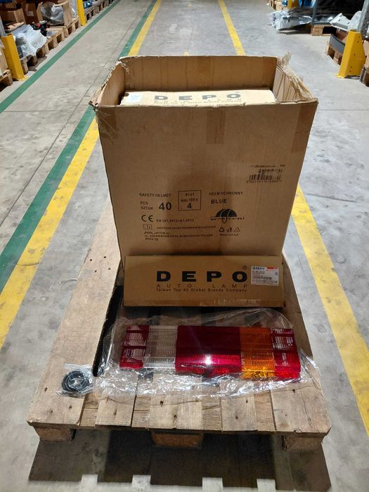 Klosz Lampy Zespolonej DEPO Prawy Mercedes MP3