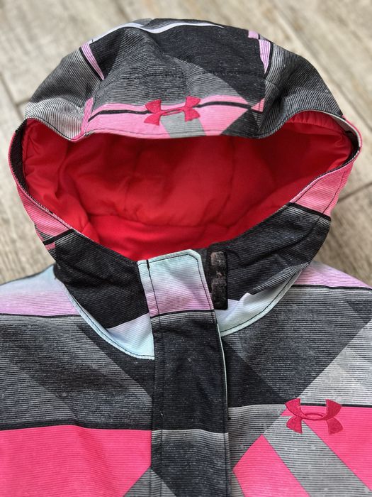 Зимняя куртка Under Armour р. 140-146