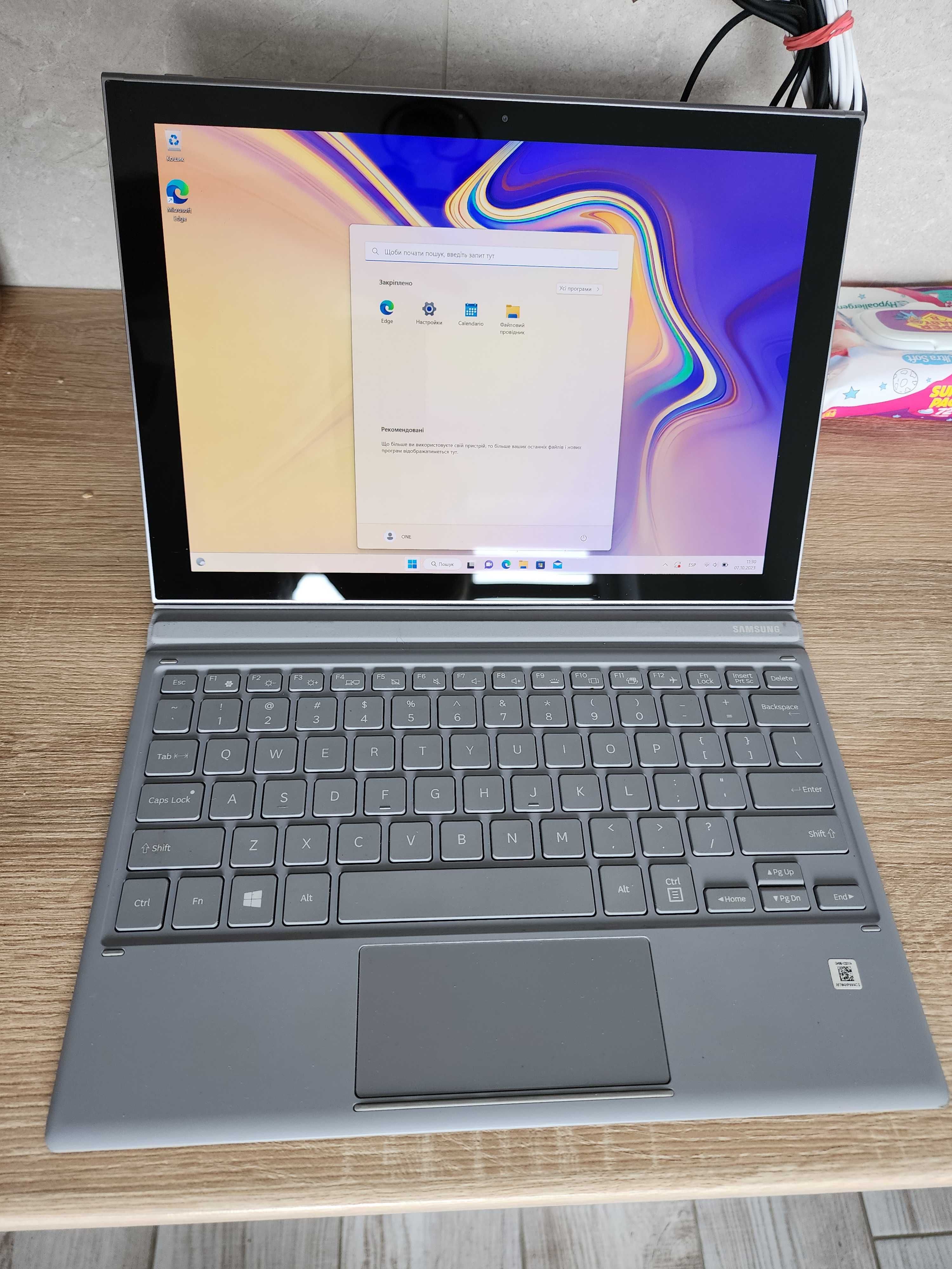 Samsung Galaxy Book 2 12" W737 LTE 3G  + Клавіатура Windows 11