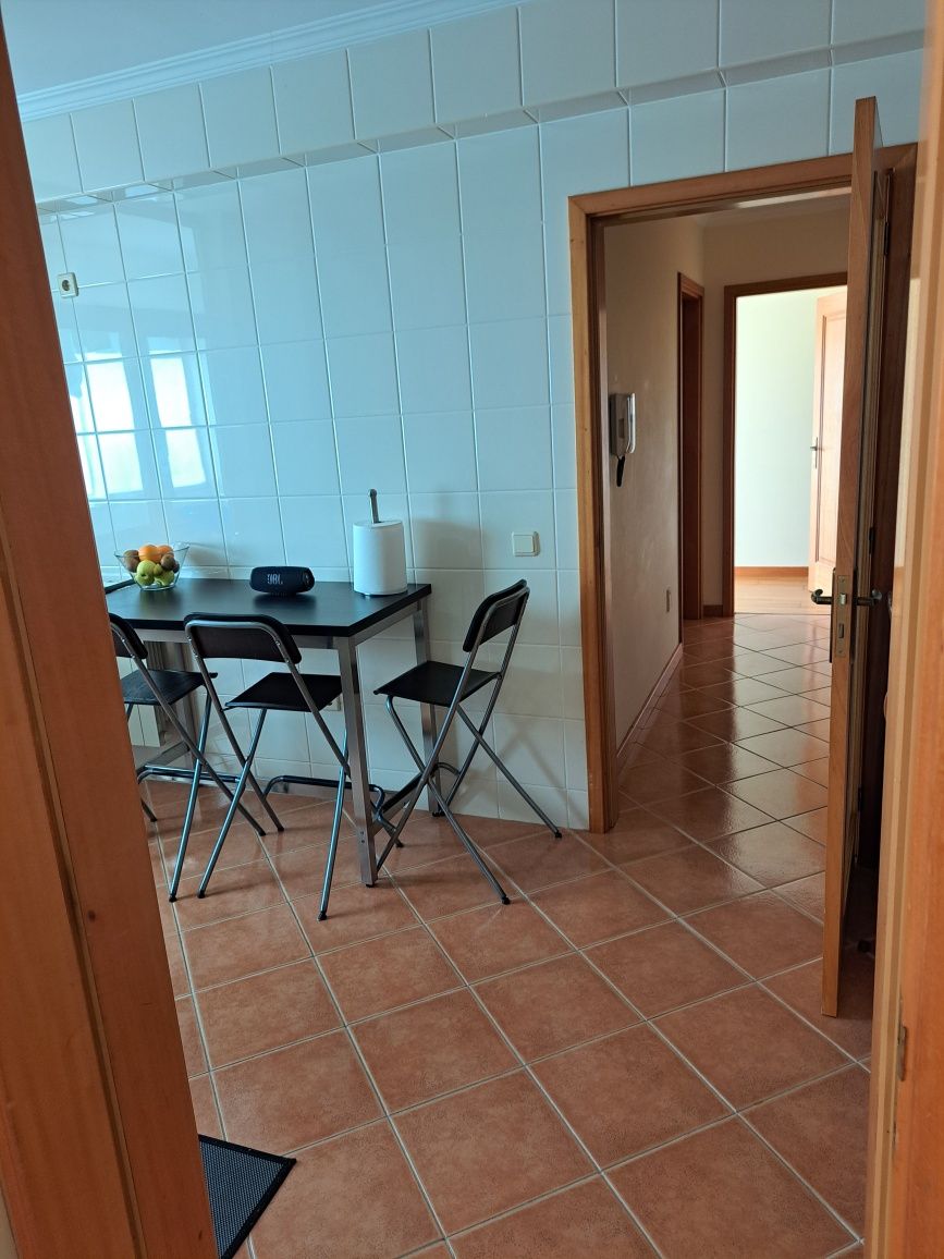 Mesa cozinha alta + 4 Cadeiras