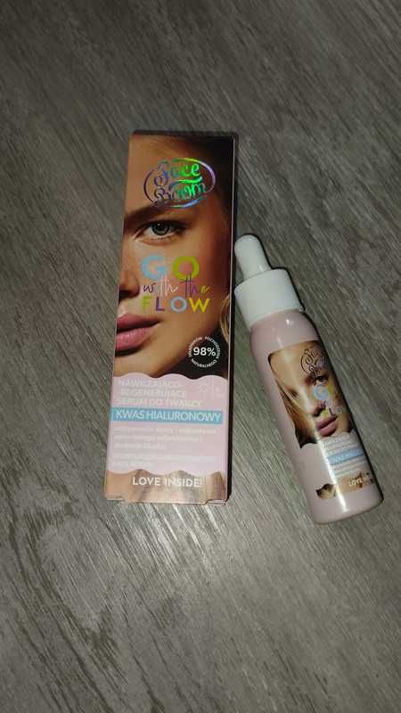 nawilżająco - regenerujące serum do twarzy Faceboom