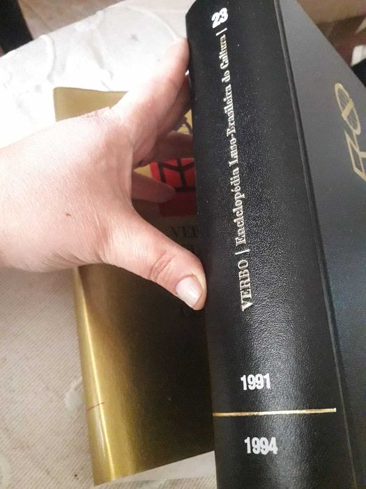 Livros/Enciclopédias de Língua Luso-Brasileira