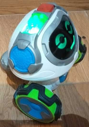 78.	Robot edukacyjny Movi (Fisher-Price)