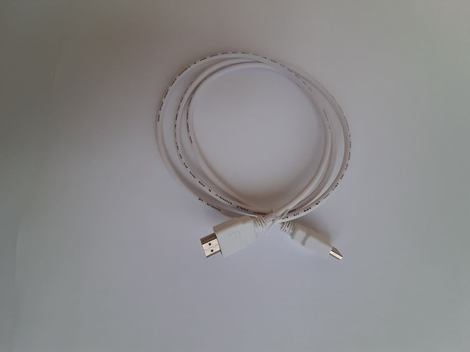 Новый кабель HDMI-HDMI 1,5 метра белого цвета