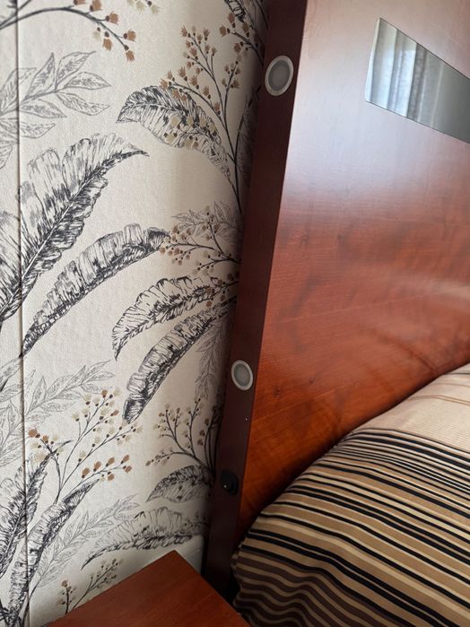 Mobiliário de quarto de casal como novo