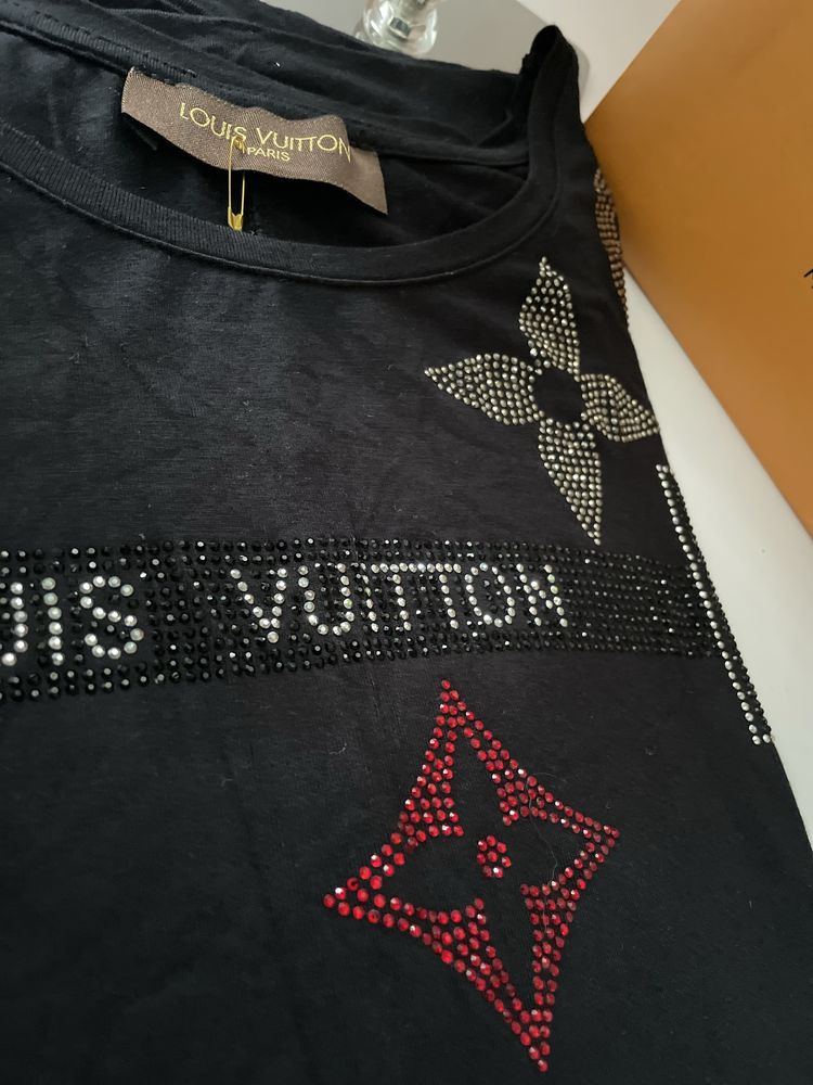 Ekskluzywna koszulka Louis Vuitton z limitowanej kolekcji!
