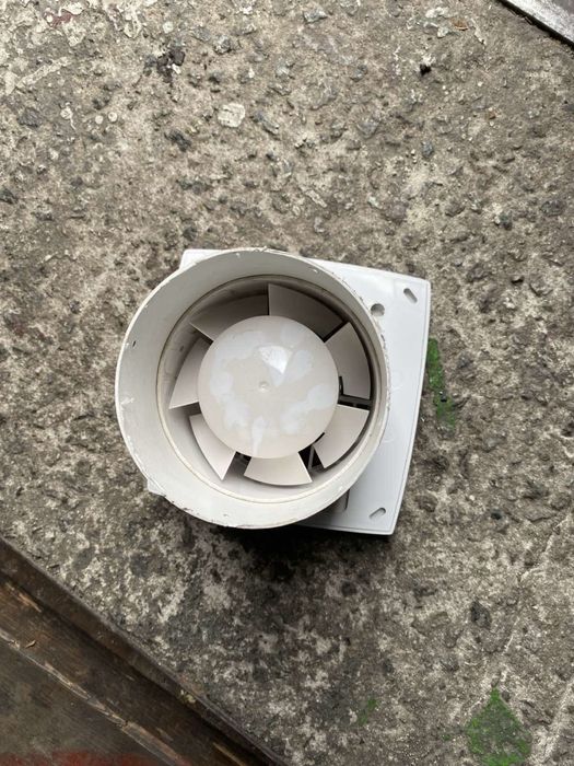 Витяжний Вентилятор Bravo 100