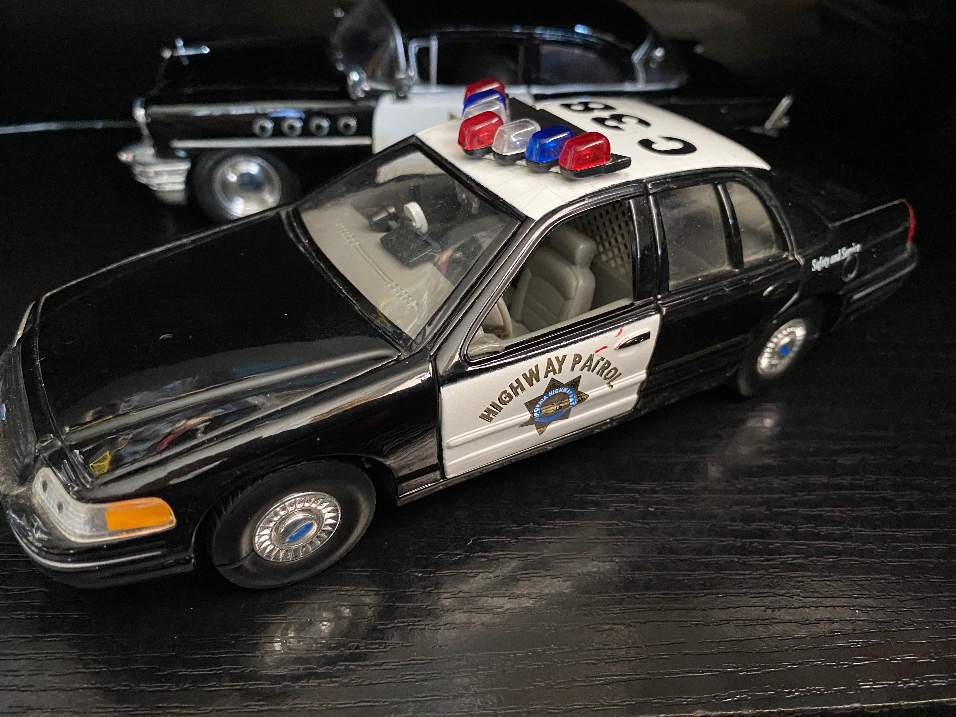 Ford Crown Victoria 1/24 i inne policyjne