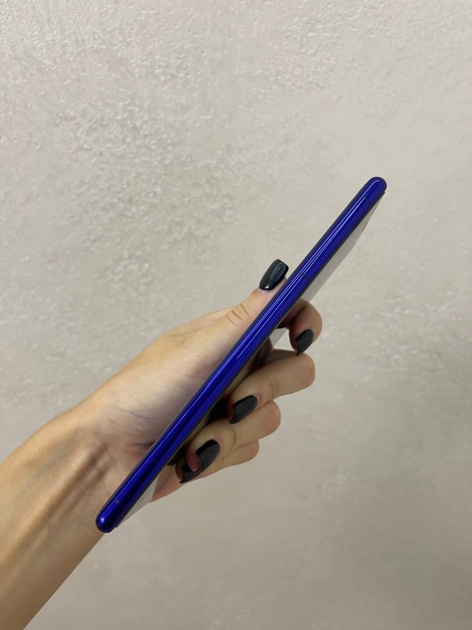 Смартфон Sony Xperia 1 SOV40 6/64 Gb 1Sim+microSD