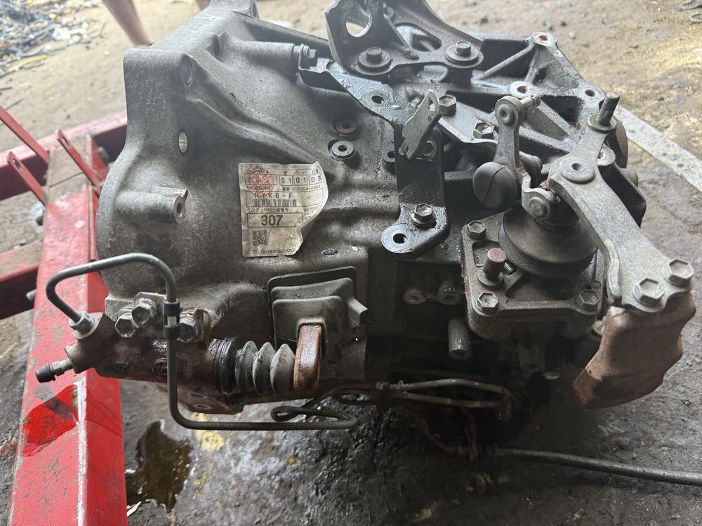Коробка передач МКПП КПП Toyota Rav 4 2.2d 13-18 4WD Hyk8-f