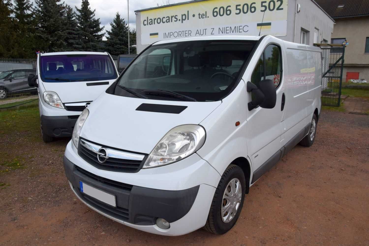 Opel VIVARO LONG 3os. 2011 Lift 2.5 146KM Klima Czujniki Tempomat Hak