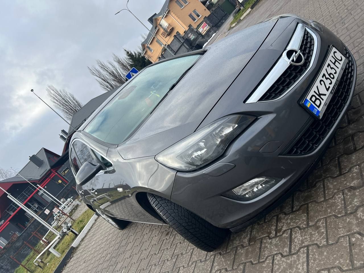 Opel Astra J  2010 року.