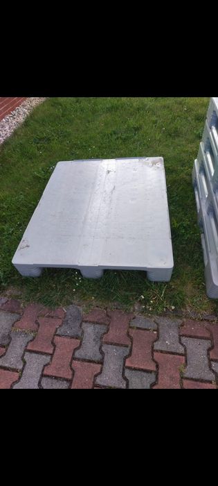 Palety plastikowe 120x100