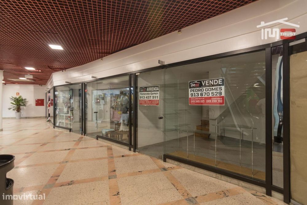 Loja Para Comércio No Fátima Shopping Junto Ao Santuário De Fátima