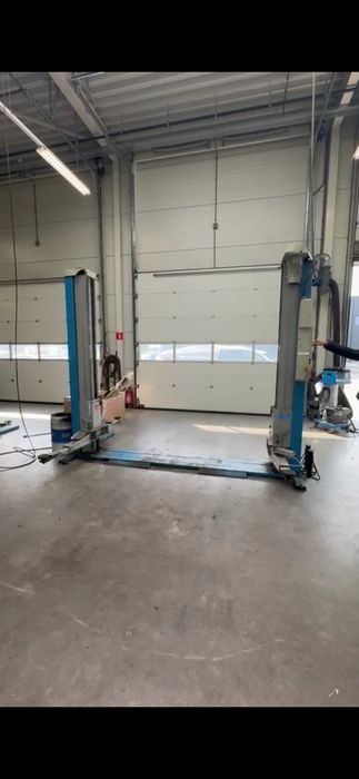 Podnosnik 2 kolumnowy  2.7t