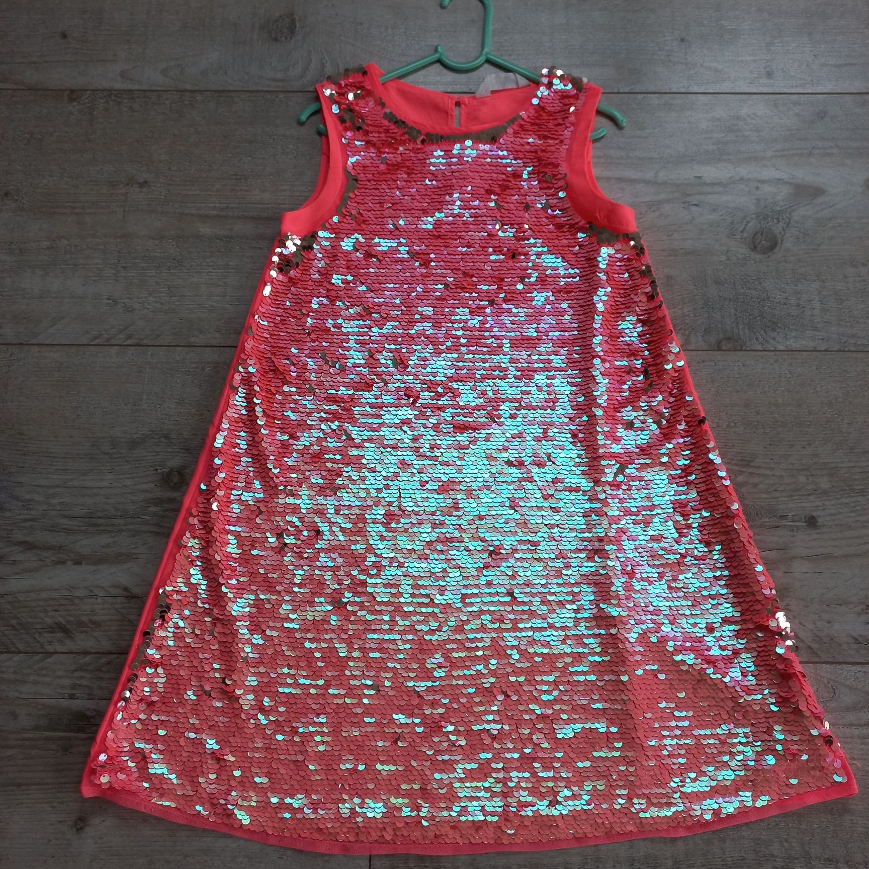 Sukienka cekinowa firmy H&M r.140  9-10 lat