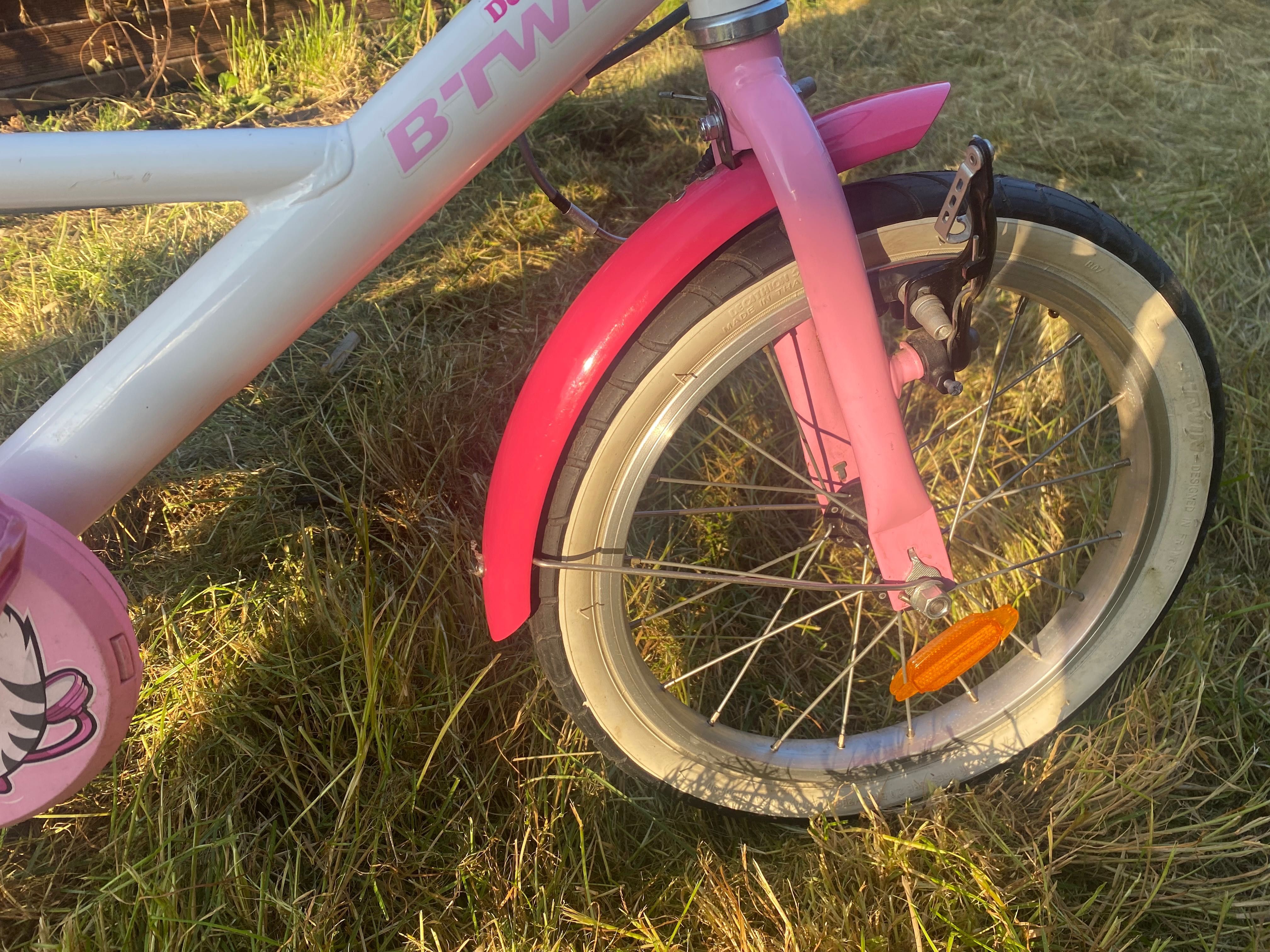 Rower Btwin 16 cali,Decathlon.Dodatkowo kółka boczne i kij.