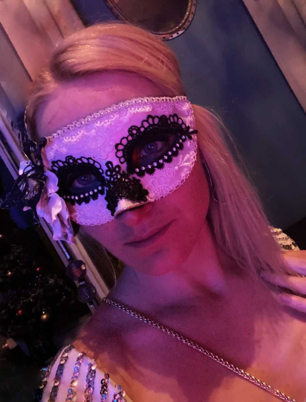 Розкішна маска ручної роботи для Хеллоуіна