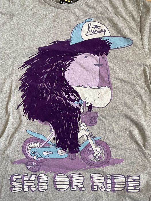 T-shirt Gorila veludo Bershka L