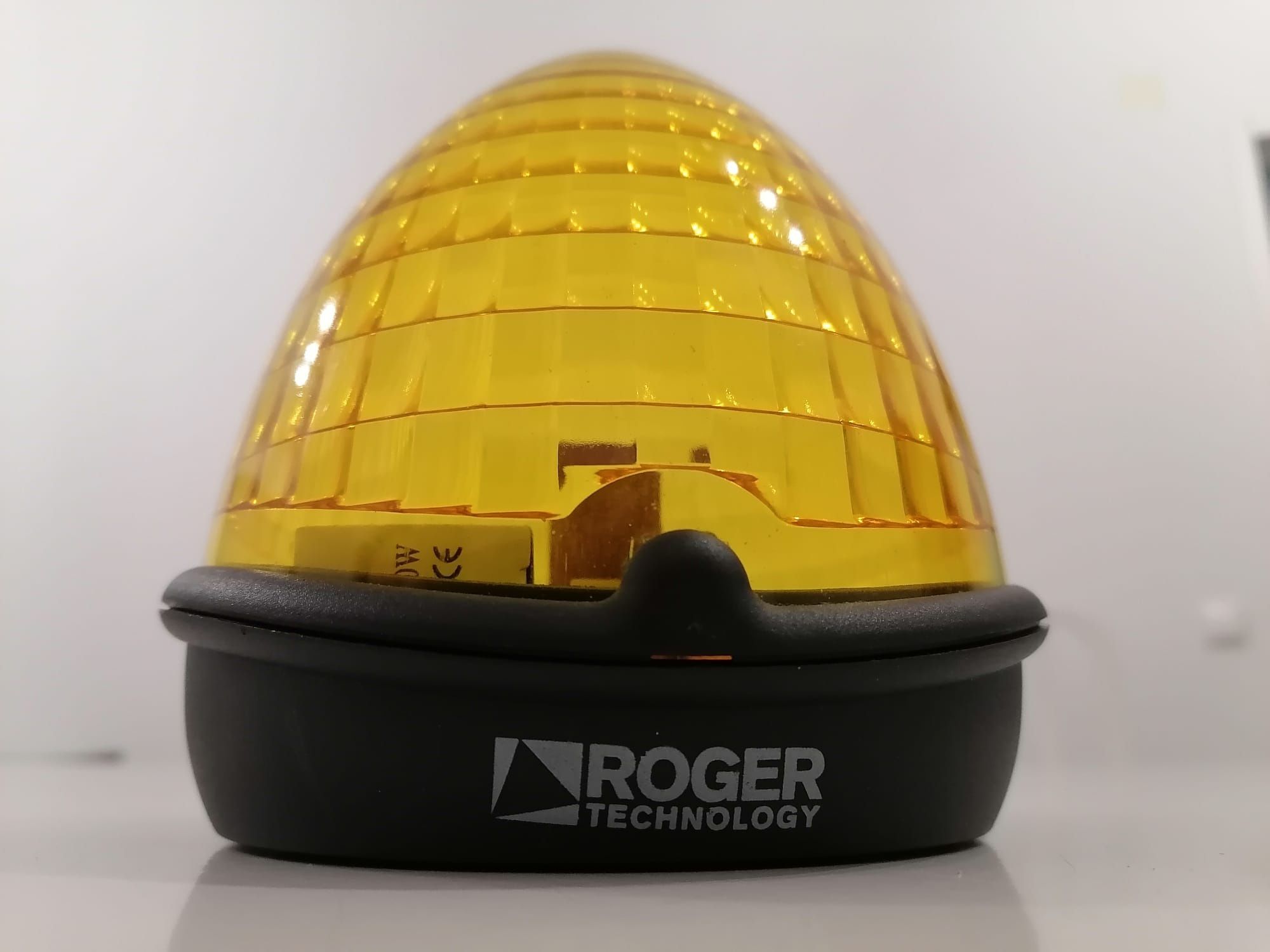 Pirilampo automático marca ROGER