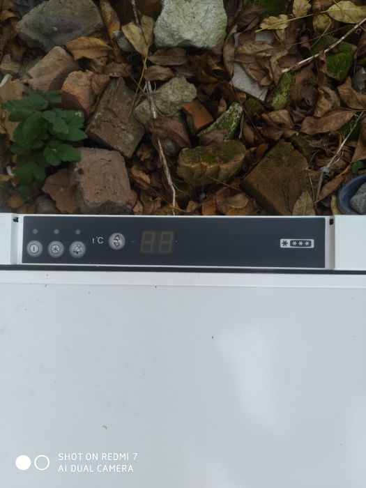 Продам морозильну камеру