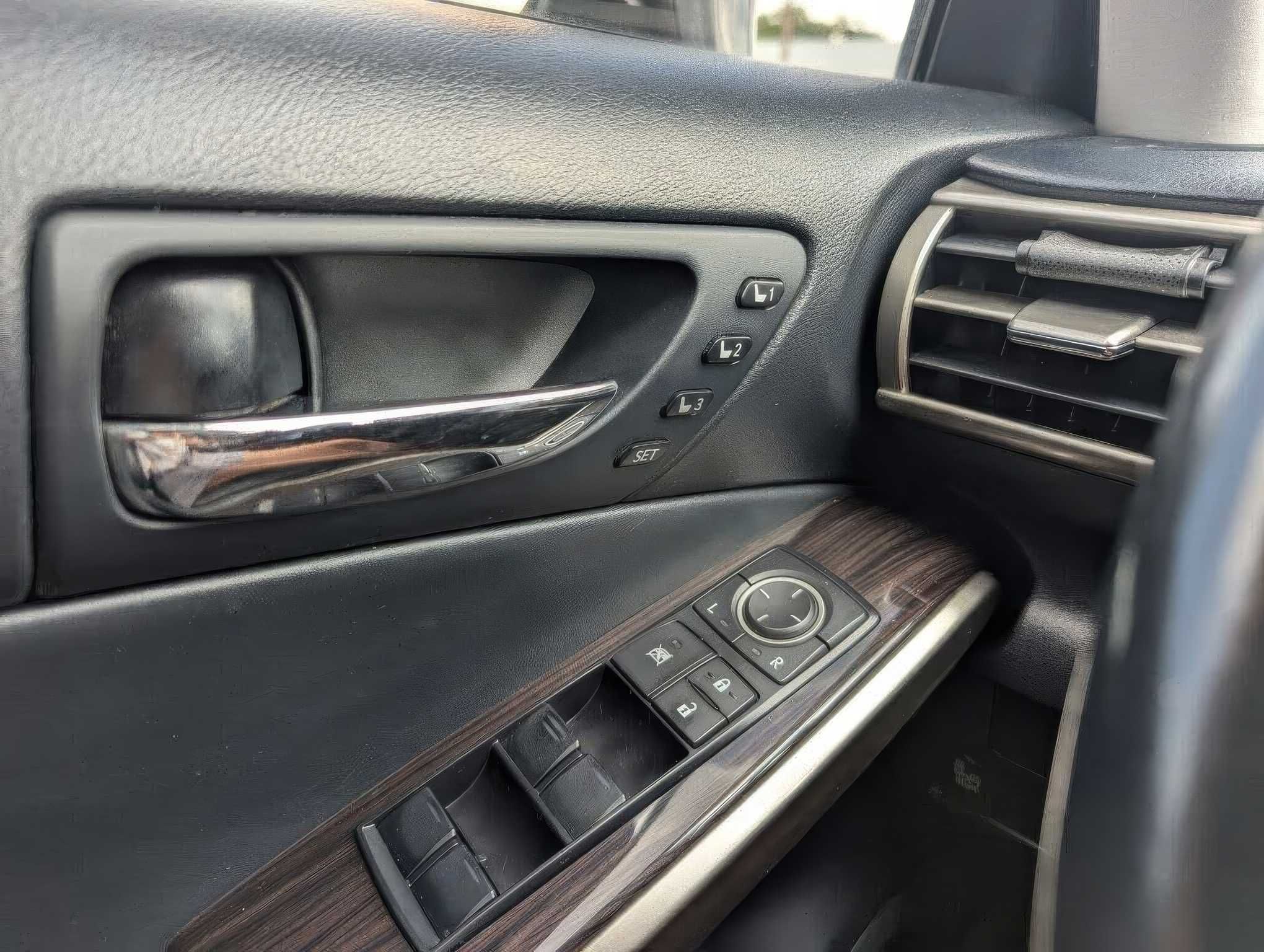 2015 Lexus IS 250 Sedan AWD 2.5