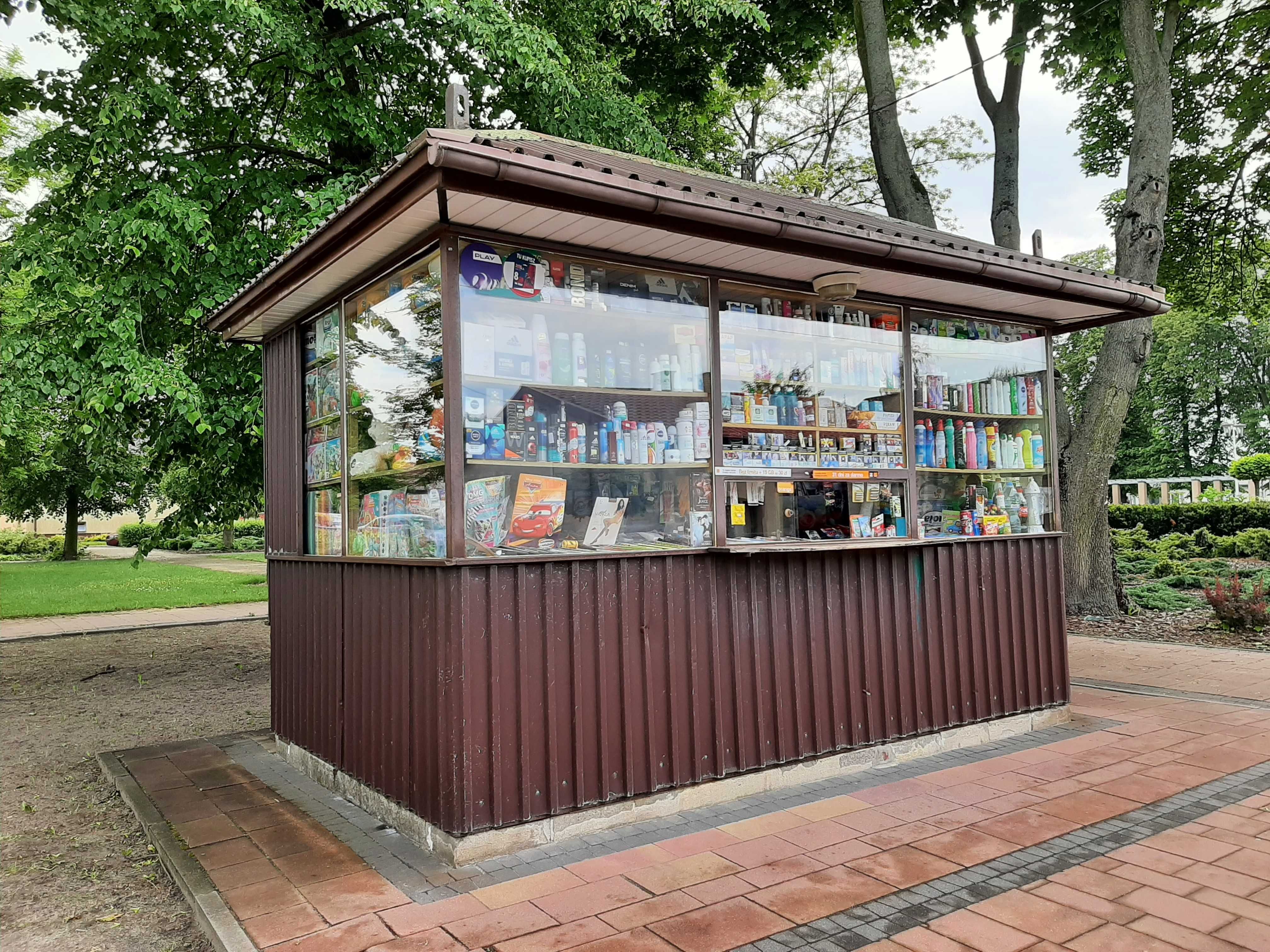 Sprzedam Kiosk w miejscowości Klwów przy trasie Radom-Tomaszów