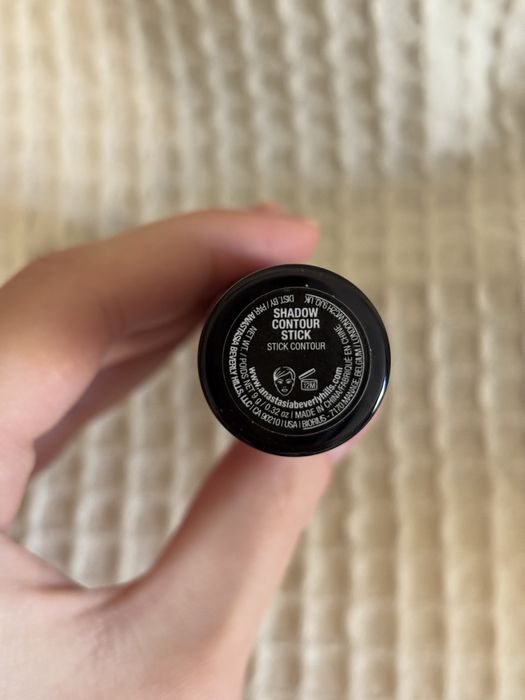 Anastasia Beverly Hills Contour Stick Shadow