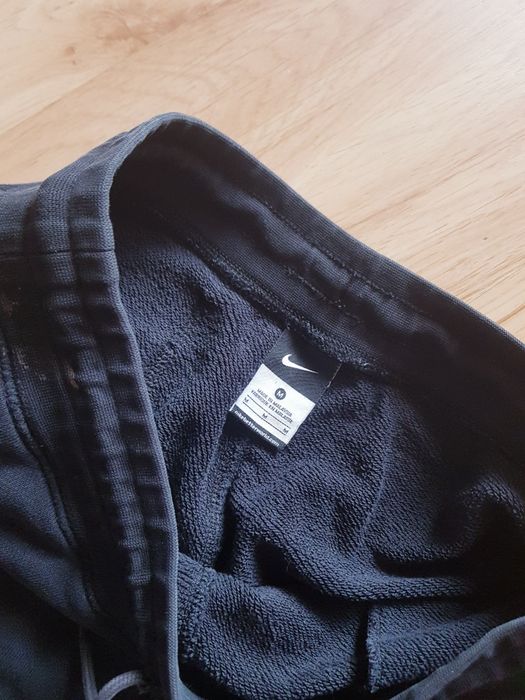 Bawelniane spodenki szorty meskie marki Nike FCB rozmiar S/M.