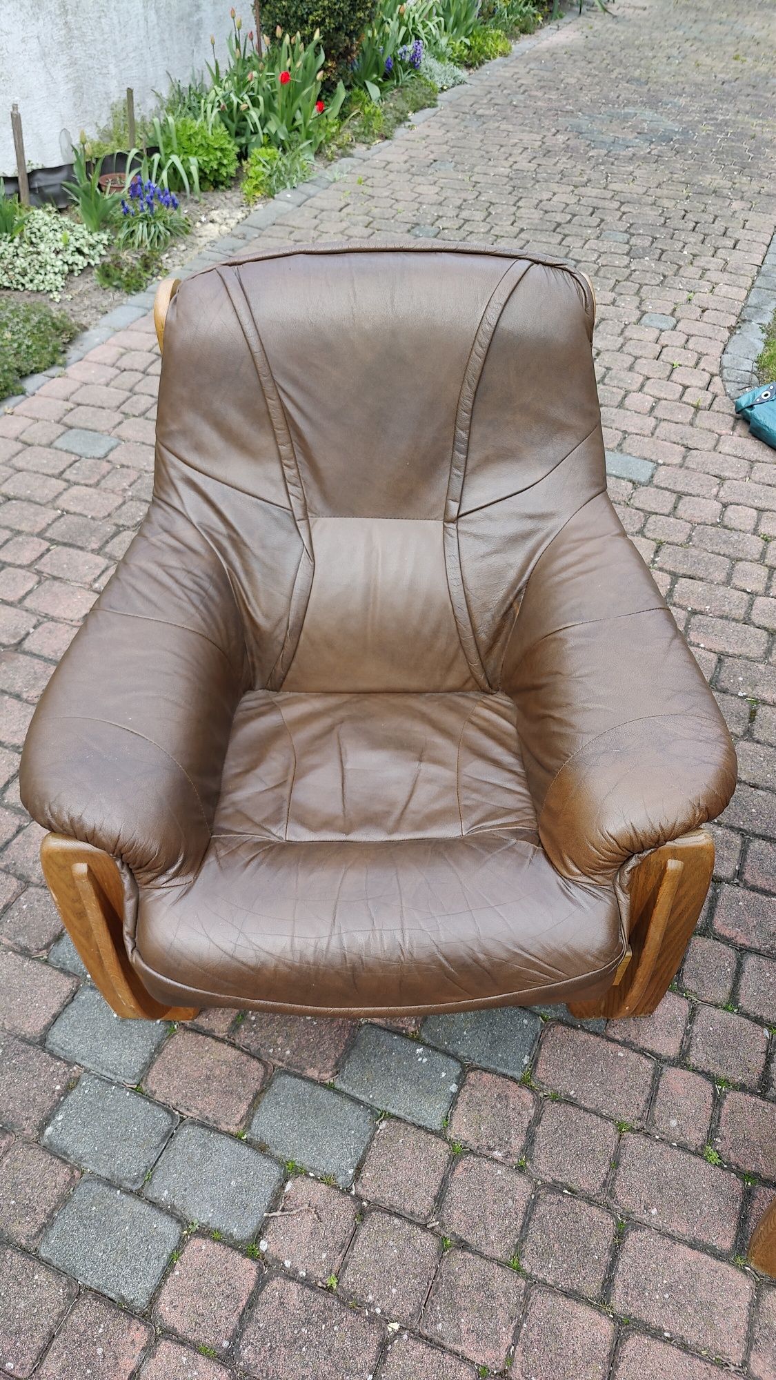 Zestaw wypoczynkowy. Sofa + 2 fotele